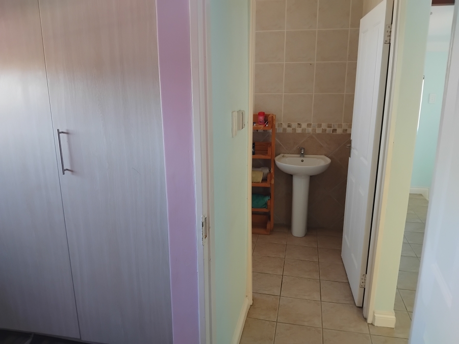 4 Bedroom Property for Sale in Wavecrest Eastern Cape